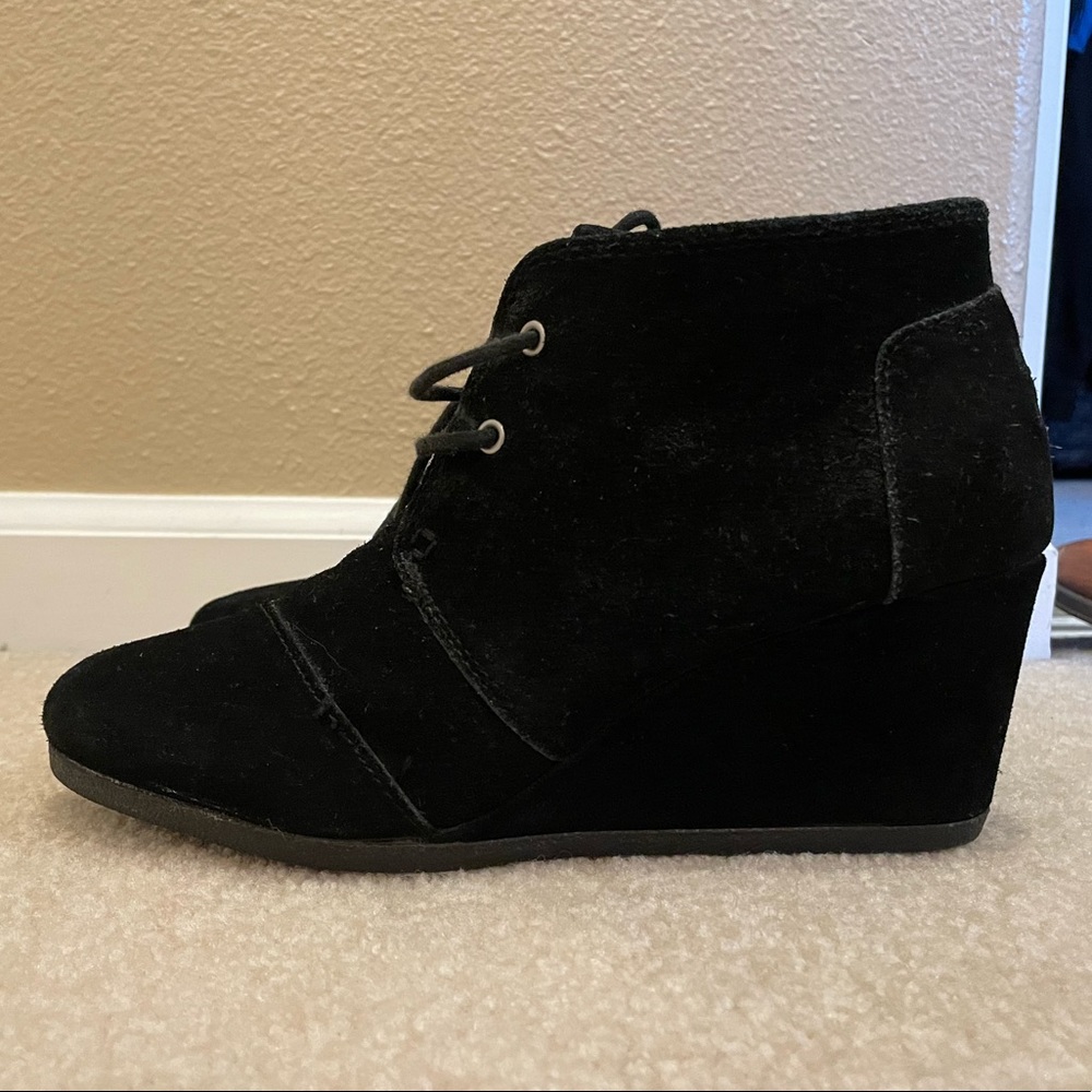 Toms black wedge booties